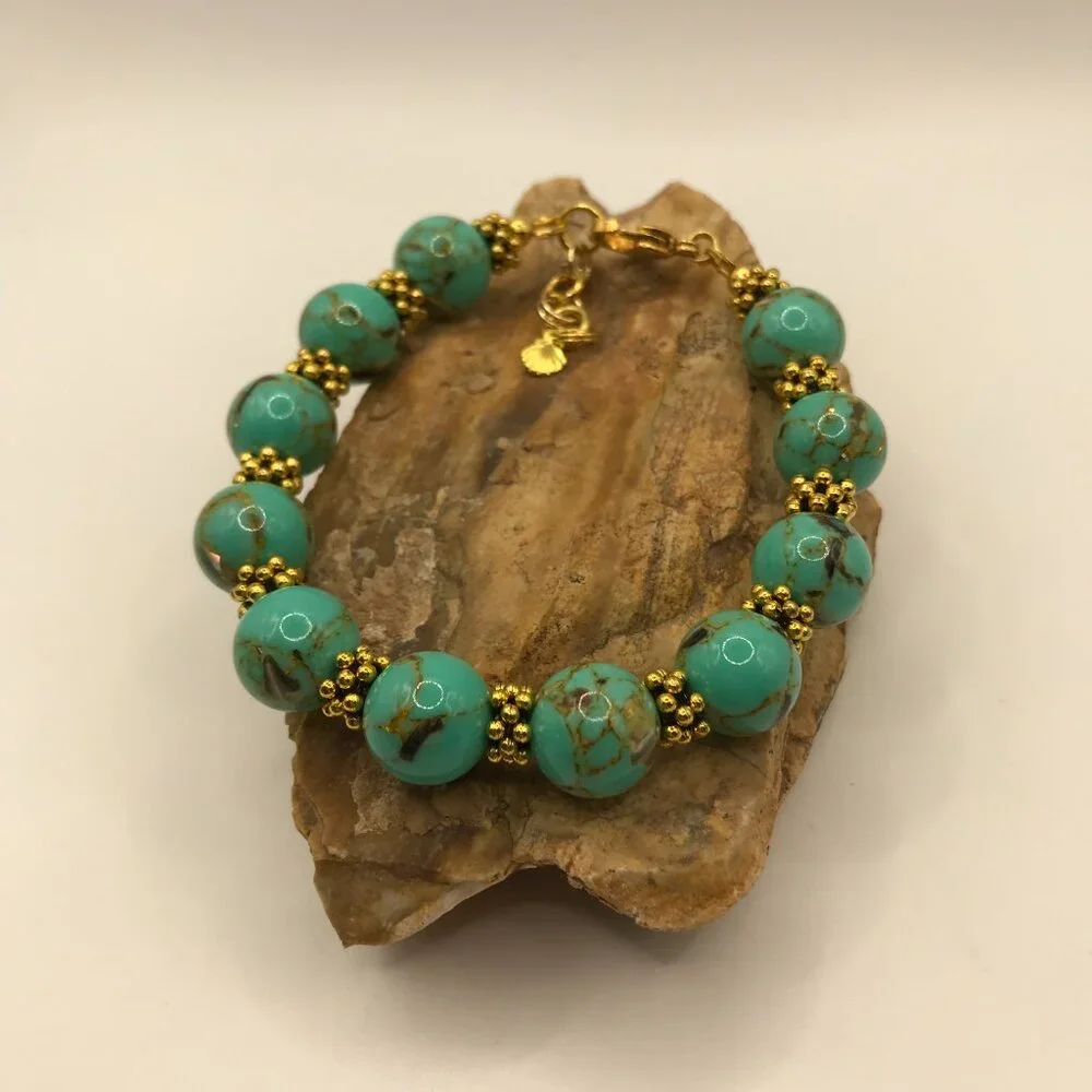 Turquoise Sea Shell Beaded Bracelet with large Stainless Steel Gold Plated Clasp